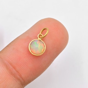 Natural Ethiopian Welo Opal Cut Charm Pendant/18K Solid Gold/6 MM Round Fire Opal Gold Charm/October Birthstone/Dainty Charm/Gift For Her