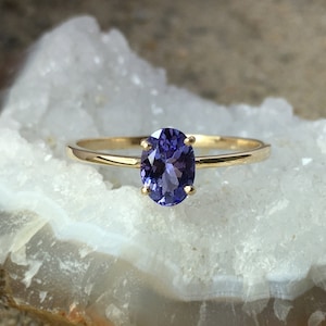 Natural Tanzanite 14K Solid Gold Ring/Promise Ring For Women/Minimalistic Style Solitaire Ring/December Birthstone Ring/Gift For Her