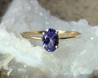 Natuurlijke tanzaniet 14K massief gouden ring/beloftering voor vrouwen/minimalistische stijl solitaire ring/december geboortesteenring/cadeau voor haar