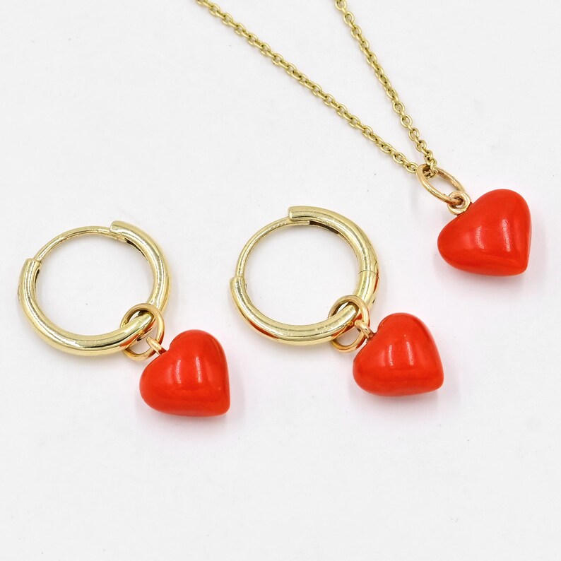 8 mm hjärtformad smyckeset med röd korall/Örhänge i naturlig korall/Berlock i 18k massivt guld/Födelsesten i maj/Födelsedagspresent/Present till henne bild 2