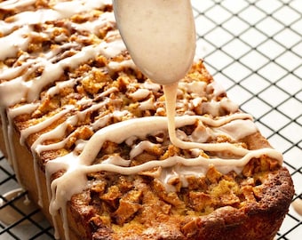 Cinnamon Apple Bread  | Fall Flavors | Fall Favorites | Halloween | Autumn | Birthday | Holiday | Baked Goods