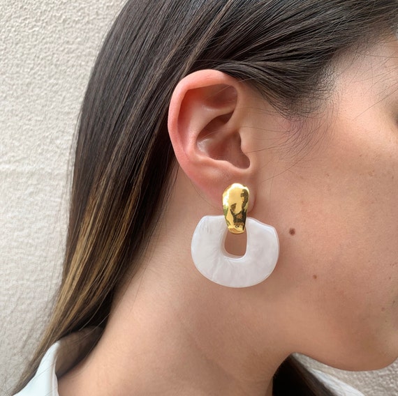 Mod Earrings Door Knocker White Pearl Acrylic Earrings Mid