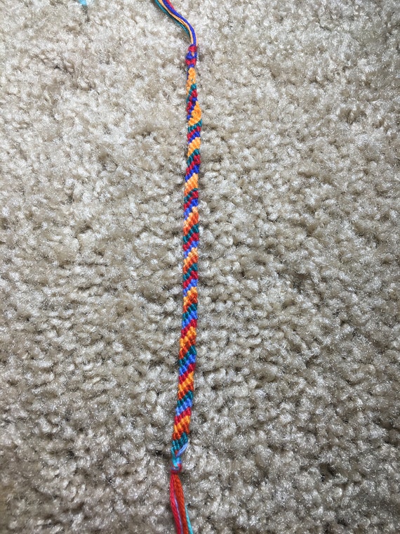 DIY Candy Stripe / Diagonal Striped Friendship Bracelets | Easy Tutorial  for Beginners - YouTube