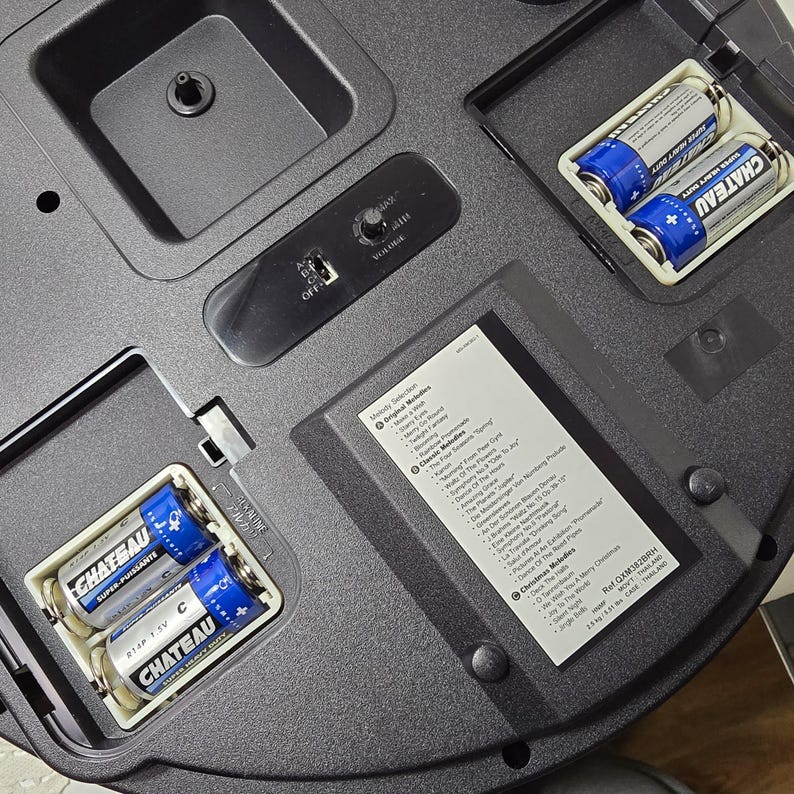 Vintage Seiko Melodies in Motion Swarovski Wall Clock QXM382BRH With