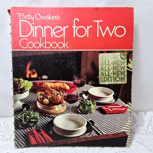 Livro de receitas vintage Betty Crocker Dinner for Two, 1973, Golden Press, impresso nos EUA, livro de receitas para recém-casados, capa dura, estilo fichário