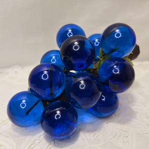 Vintage Rare Blue Lucite Grapes Cluster - Lucite Grape Cluster Decor, MCM Home Decor, Collectible Table Decor - Acrylic Grape Cluster