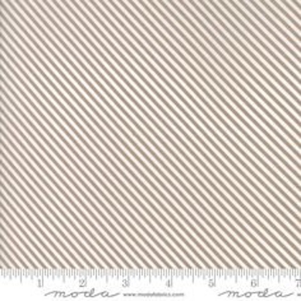 Olive's Flower Market Continuous HALF YARD Taupe 5037 16 - Lella Boutique - Moda - Out of Print - Cotton fabric