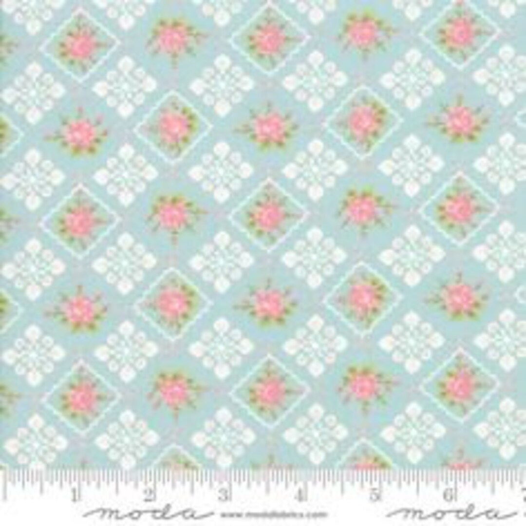 Bramble Cottage 1/2 Yard Mist Brenda Riddle Moda OUT OF PRINT Cotton ...