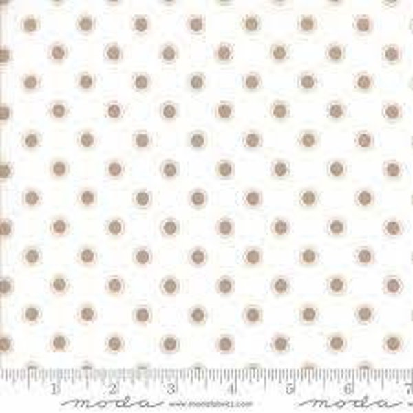 Olive's Flower Market Continuous HALF YARD Dots in Taupe - Cloud - Lella Boutique - Moda - Out of Print - Tessuto di cotone