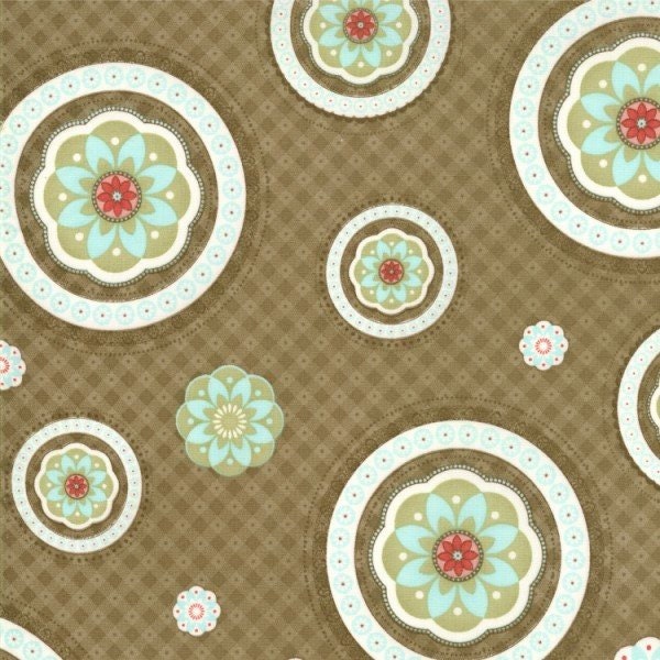 Bonnie and Camille HALF YARD Bliss - Medallion Cinnamon - Moda 55027 18 - Out of Print Cotton fabric