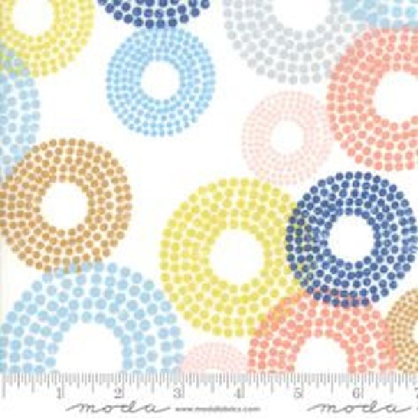 Breeze Continuous HALF YARD Zen Chic - Dottie Circles - White - Moda - Out of Print - Cotton Fabric