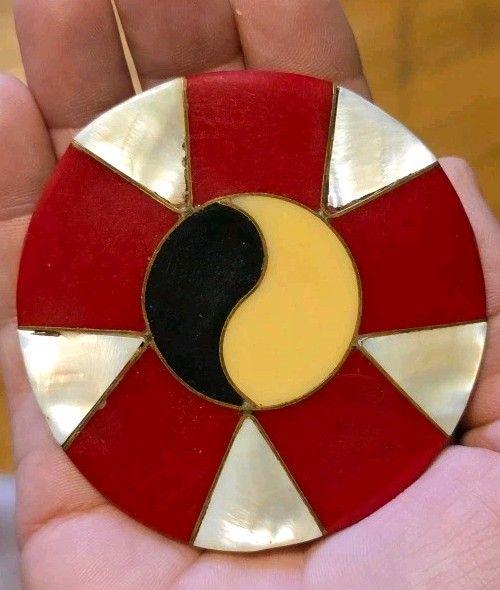 MOD 70s ART Belt Buckel Ying Yang Mother Of Pearl Black Cream Red Retro Hippie Ying Yang Belt Buckle - Etsy main image 3