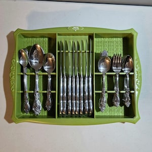 Juego de cubiertos ONEIDA Galveston Profile de acero inoxidable de 64 piezas (8 unidades) + soporte