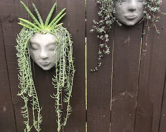 Face wall planter (concrete) *NO PLANTS