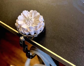 Flower purse hook for table, Handmade polymer clay portable purse floral hook with storage pouch for desk, Bridesmaids, Mother’s Day gift