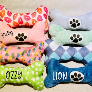 Personalized dog toy with squeaker, custom Plush Dog Bones with Squeakers, dog’s personalized bone, gift for your furry friend.