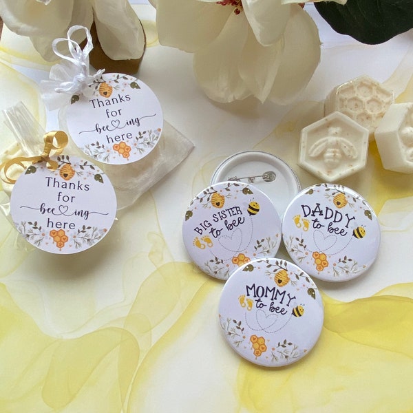 Baby bee Shower Button Pins, Mommy to bee, Daddy to bee, big sister/brother to bee, grandma/grandpa to bee ,Bee baby shower gift