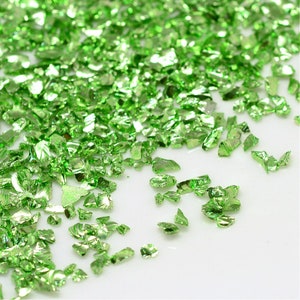 Green Colour Crushed Glass Chips, Metallic Green Colour Glass Chips Resin Crafting Supplies, Crushed Glass for Embellishment, Resin Craft