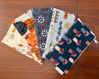 Estuche para accesorios de costura en varios estampados, 8,25” x 4,5”