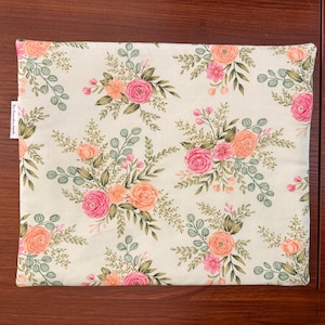 Floral Project Bag with Kindness fabric for Cross Stitch, Embroidery, iPad 10 x 12.5 bild 2