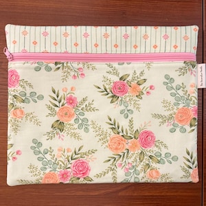 Floral Project Bag with Kindness fabric for Cross Stitch, Embroidery, iPad 10 x 12.5 bild 1