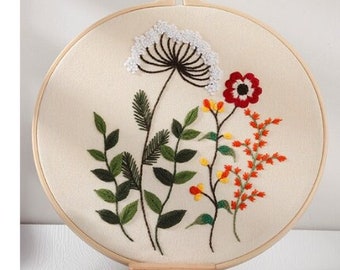 DIY Beginner Embroidery Kit- Modern Floral Flower Pattern-Embroidery Flower- Birthday Gift- Kids Craft- Needlework-Hoop Art-Wall decor