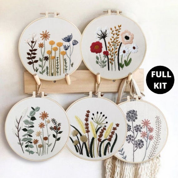 DIY Beginner Embroidery Kit-Modern Floral Flower Pattern-Pre Print Fabric-embroidery kit beginner-Hoop art-Embroidery set-DIY Craft Kit