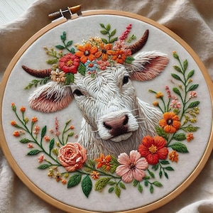 Cow Embroidery Pattern: Floral Crown, Farmhouse Decor (Digital PDF)