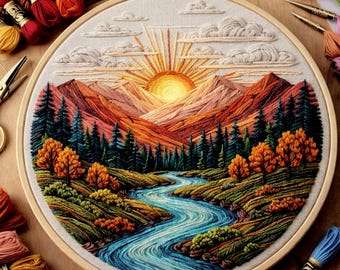 Könnte beinhalten: Detaillierte Stickkunst in einem Holzrahmen, die eine Berglandschaft mit Fluss und Sonnenuntergang darstellt. Die Stickerei verwendet lebendige Farben wie Orange, Blau, Grün und Gelb. Ein handgefertigtes Kunstwerk für die Wanddekoration.