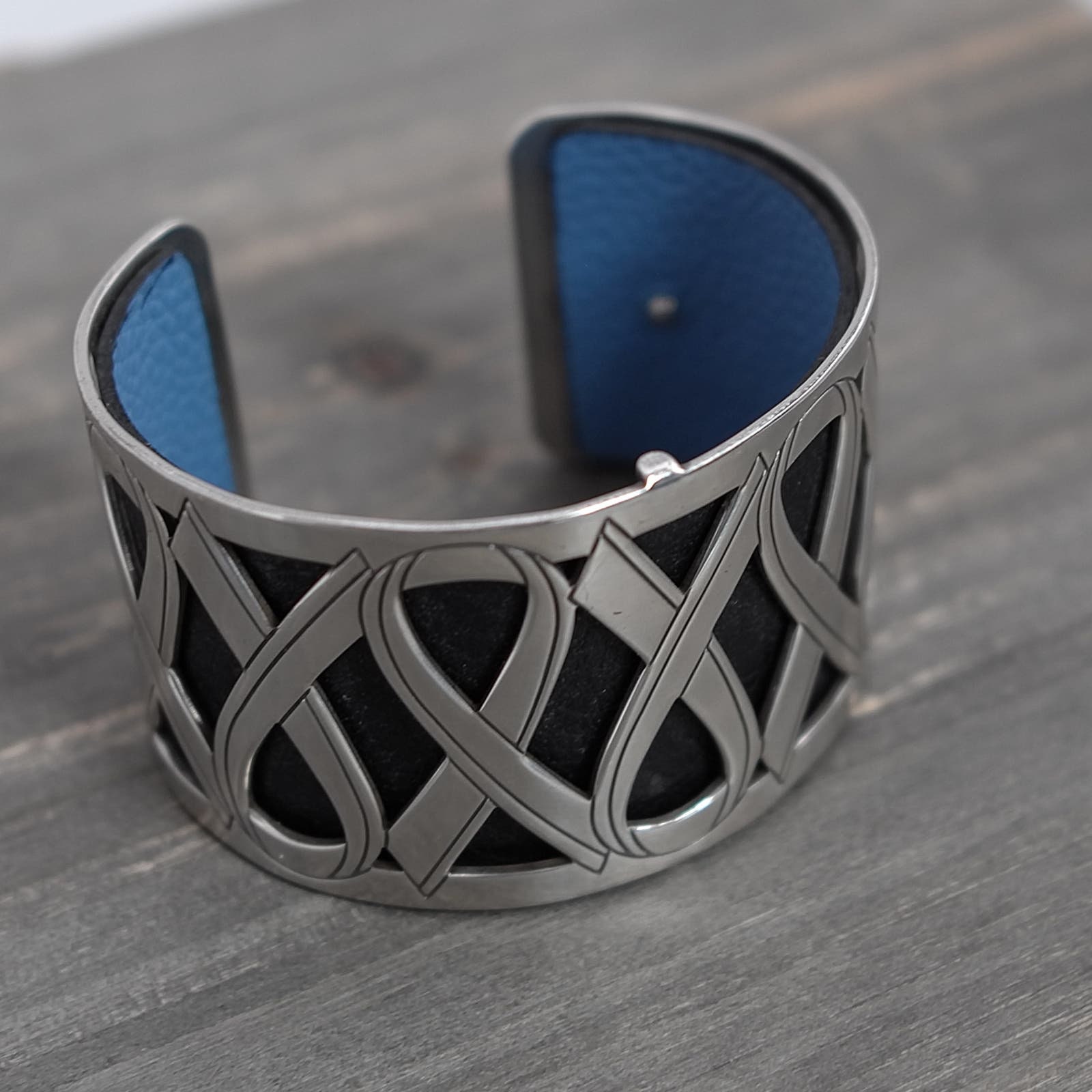 Brighton Christo Wide Cuff Bracelet Black Blue Ribbon Motif  display picture 1