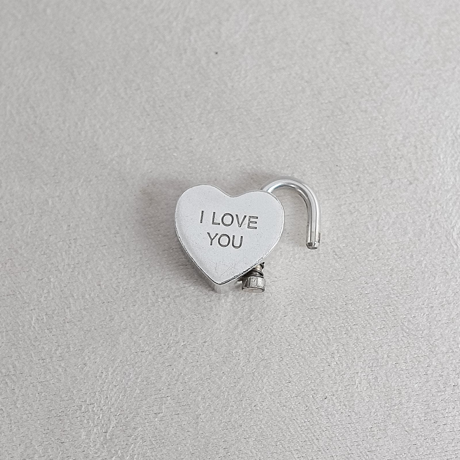 ティファニー スターリングシルバー「I LOVE YOU」ハート パドロック