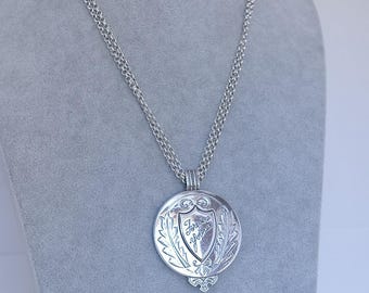 Brighton Essex konvertibelt medaljonghänge | Silverpläterad JM4630 | 40-84 cm NWT Nytt med etiketter