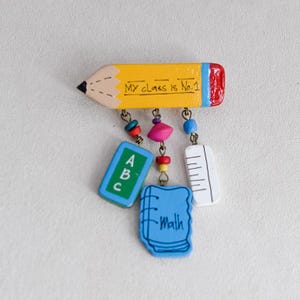 Vintage leraar geel potlood bungelen franje pin broche hout kleurrijk nieuwigheid schoolcadeau onderwijs sieraden