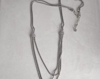 Collar de cristal del meridiano de Brighton: diseño llamativo en capas de plata