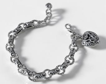 Pulsera Brighton Bibi Heart de filigrana balinesa con forma de corazón abombado, estilo plata J34970