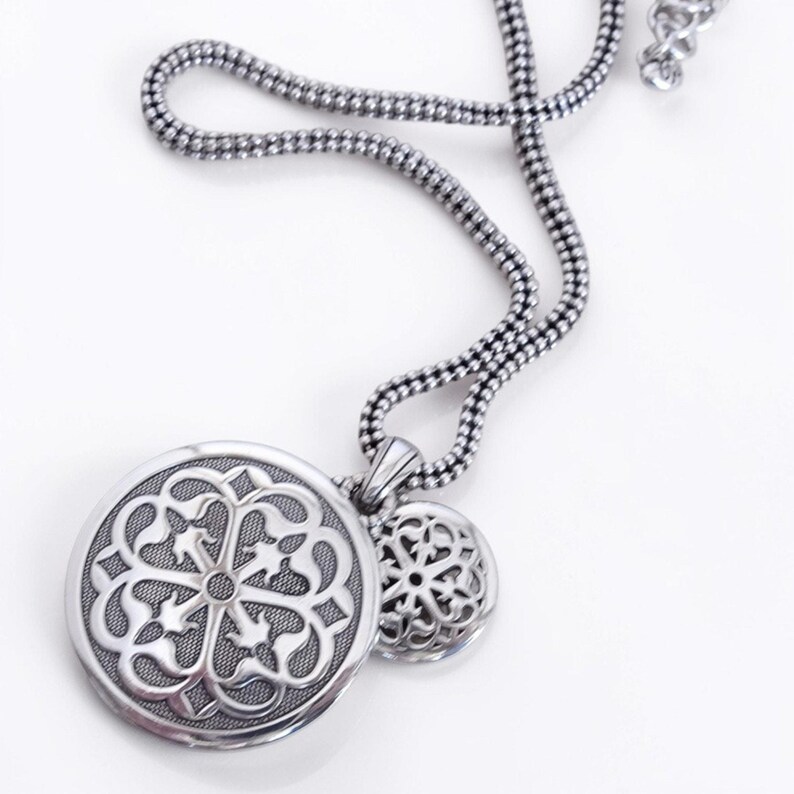 Brighton Ferrara Medallion Pendant Necklace Popcorn Chain Silver 16-18 Inch image 5