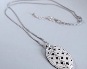 Brighton Large Oval Basket Weave Pendant Necklace Silver Plated Retired 34-36"