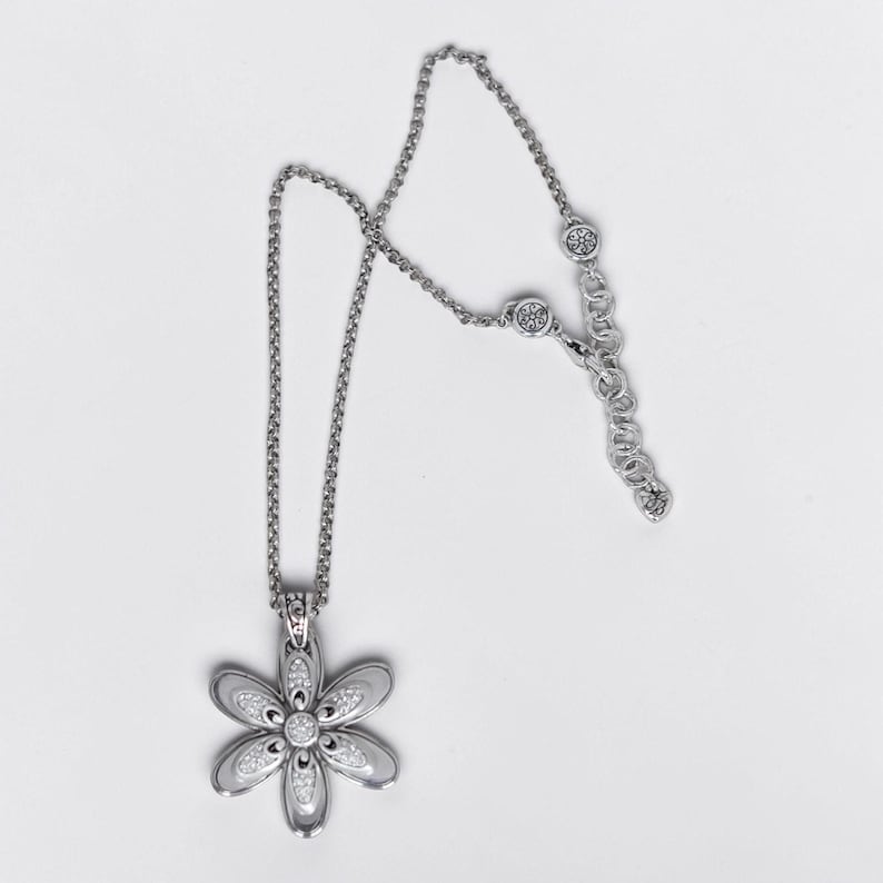 Brighton Dazzle Bloom dubbele madeliefje hanger ketting strass zilver Gepensioneerd afbeelding 4
