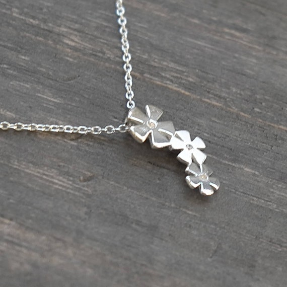 Sterling Silver 925 Three Tiny Daisy Flowers Pend… - image 2