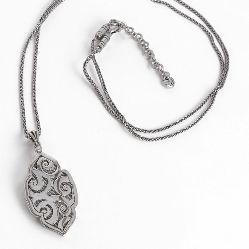 Brighton Andaluz Reversible Pendant Necklace Silver Plated Long Chain Retired image 4