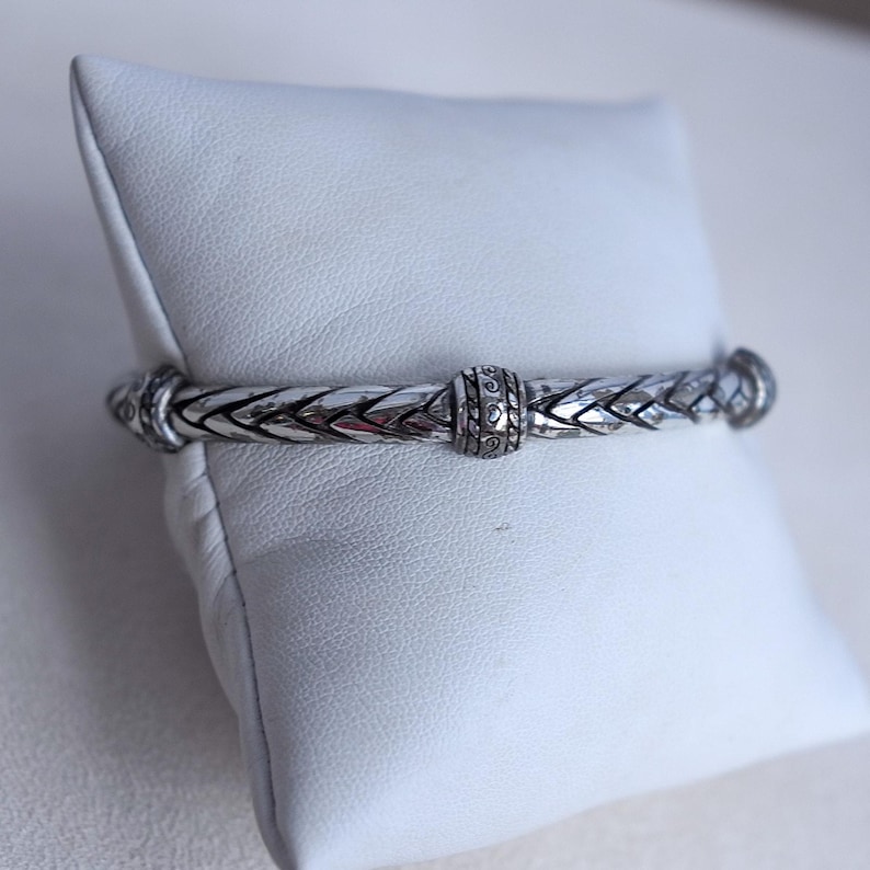 Brighton Slim Flätat Armband Silverpläterat Pendant 2,5" Stapelbart Style Vintage Smycken i Lager bild 1