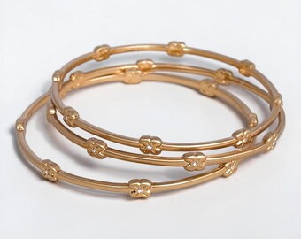 Set di bracciali sottili Brighton color oro con motivo floreale – Bracciali impilabili (3 pezzi)