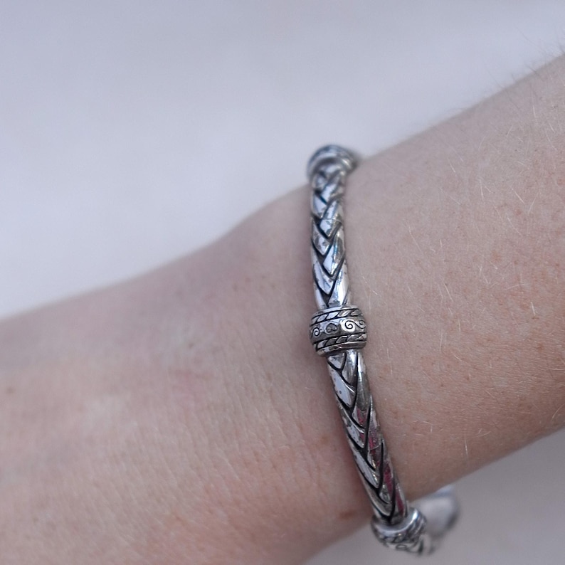 Brighton Slim Flätat Armband Silverpläterat Pendant 2,5" Stapelbart Style Vintage Smycken i Lager bild 6