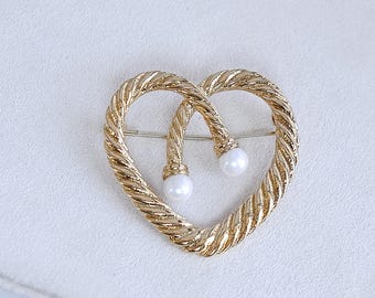 Vintage Gold-Tone Heart Brooch: Twisted Rope & Faux Pearl Pin