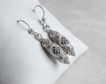 Brighton Aragon Ohrringe: versilberter französischer Kristalldraht