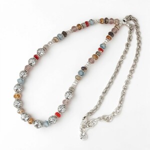 Collar largo de cuentas Brighton Latika con pergamino retirado bañado en plata y multicolor imagen 6