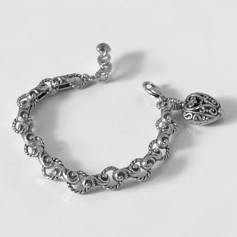 Pulsera Brighton Bibi Heart de filigrana balinesa con forma de corazón abombado, estilo plata J34970 imagen 2