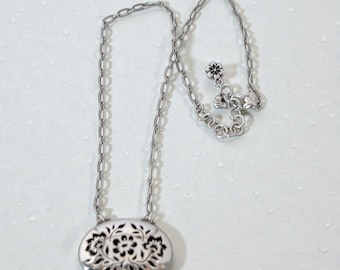 Brighton Cutout Flower Filigree Oval Pendant Necklace Textured Chain Retired