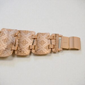 Brighton Trendoro Breites vergoldetes Gliederarmband Fold Over Snap Verschluss im Ruhestand Bild 5