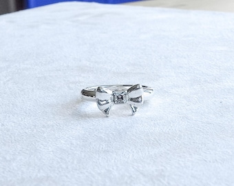 Brighton Bow Ring: Silver Plated Rhinestone, Size 5.75